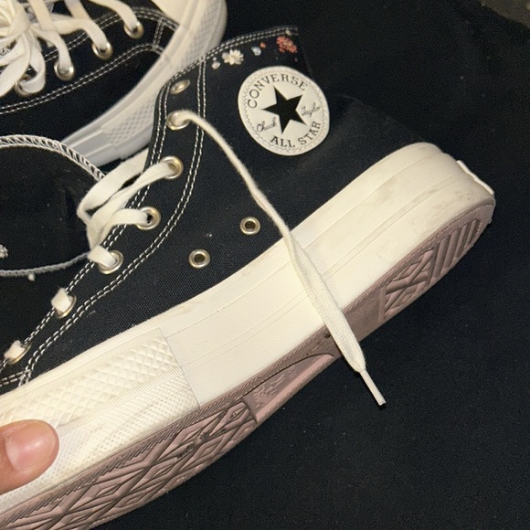 Converse Chuck Taylor All Star Lift Platform High 'Embroidered Floral - women’s - Picture 12 of 15